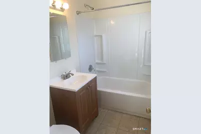 174 Hillside Avenue, Hartford, CT 06106 - Photo 8