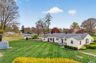 46 Lynde St, Old Saybrook, CT 06475 - Photo 4