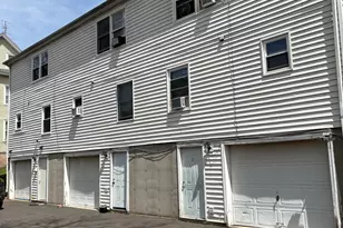 227 E Main St, Middletown, CT 06457 - Photo 2