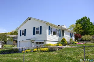 8 Teddy Ln, Norwich, CT 06360 - Photo 2