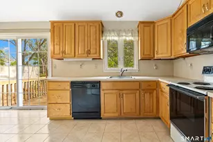 34 Fairlawn St, Bristol, CT 06010 - Photo 8