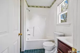 34 Fairlawn St, Bristol, CT 06010 - Photo 24