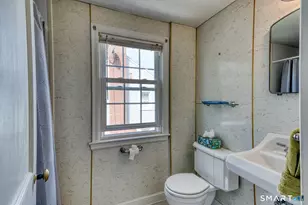 67 Bristol St, Hartford, CT 06106 - Photo 32