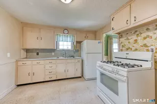 67 Bristol St, Hartford, CT 06106 - Photo 12