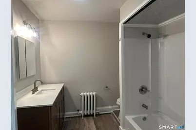 17 Broad Street #2nd Fl Rear, Middletown, CT 06457 - Photo 8