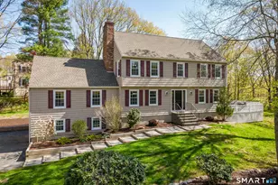 19 Crabapple Ln, Newtown, CT 06470 - Photo 2
