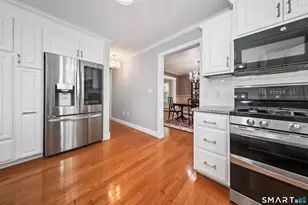 81 Amanda Ln, Naugatuck, CT 06770 - Photo 6