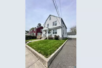 124 Harborview Avenue, Bridgeport, CT 06605 - Photo 2