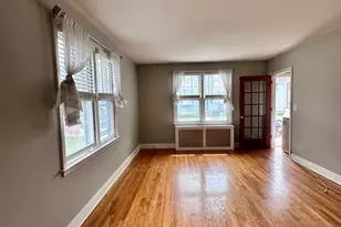 124 Harborview Ave, Bridgeport, CT 06605 - Photo 4