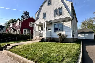 124 Harborview Ave, Bridgeport, CT 06605 - Photo 2