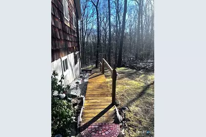 15 Indian Hill Lane #B, Newtown, CT 06482 - Photo 14