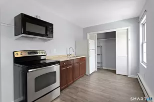 614 Earl Ave, Bridgeport, CT 06606 - Photo 2