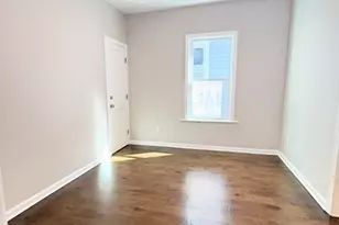 126 Burroughs St, Bridgeport, CT 06608 - Photo 10