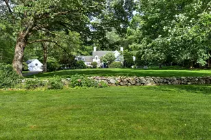 4 Brook Rd, Woodbridge, CT 06525 - Photo 2