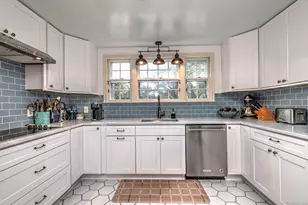 4 Brook Rd, Woodbridge, CT 06525 - Photo 16