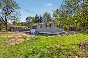 59 Woodcrest Dr, Griswold, CT 06351 - Photo 4
