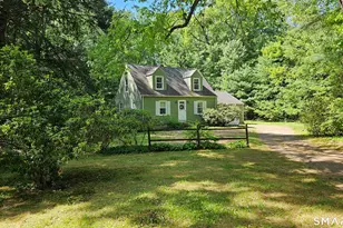 63 Moravia Rd, Avon, CT 06001 - Photo 2