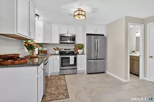 61 Brandywine Ln, Suffield, CT 06078 - Photo 10