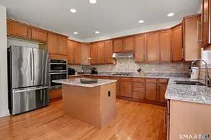 4 Poppy Ln, Wallingford, CT 06492 - Photo 10