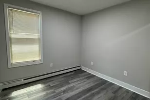 222 Hallock Ave, New Haven, CT 06519 - Photo 6