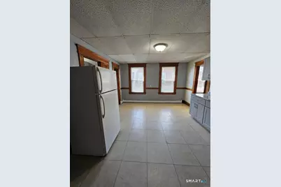 75 Vernon Street, Waterbury, CT 06708 - Photo 6