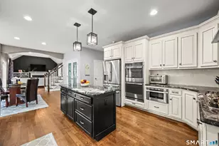 28 Hidden Oaks Dr, Avon, CT 06001 - Photo 16