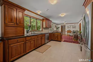 4 Swanswood Ln, Old Lyme, CT 06371 - Photo 8