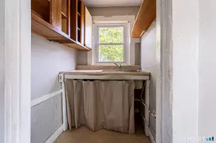 71 Blackhall St, New London, CT 06320 - Photo 12