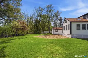 32 Brentwood Dr, Bloomfield, CT 06002 - Photo 38