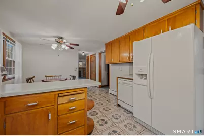 32 Loveland Lane, Bristol, CT 06010 - Photo 8