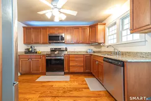 78 Highland Ave, Middletown, CT 06457 - Photo 10