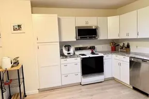15 Highland St, West Hartford, CT 06119 - Photo 12