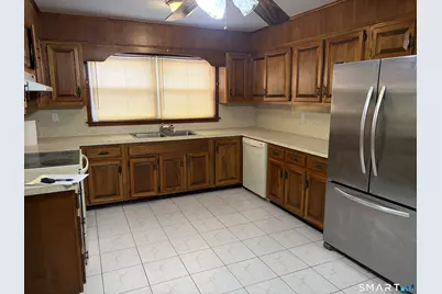8 Wixted Avenue, Danbury, CT 06810 - Photo 4