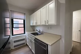 28 Strawberry Hill Ave, Stamford, CT 06905 - Photo 10