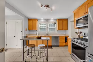 44 Beverly Rd, Wethersfield, CT 06109 - Photo 6