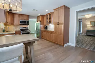 116 Carriage Dr, Avon, CT 06001 - Photo 8