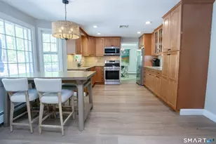 116 Carriage Dr, Avon, CT 06001 - Photo 6