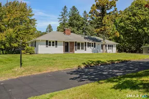 86 Pegasus Dr, Groton, CT 06340 - Photo 2