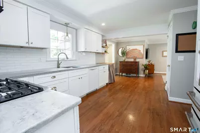 19 Lawton Drive, Simsbury, CT 06070 - Photo 6