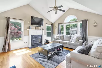 52 Brittany Lane, Naugatuck, CT 06770 - Photo 6