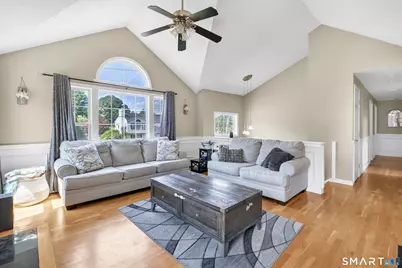 52 Brittany Lane, Naugatuck, CT 06770 - Photo 2