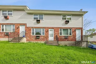 54 Buckridge Rd, Waterbury, CT 06704 - Photo 2