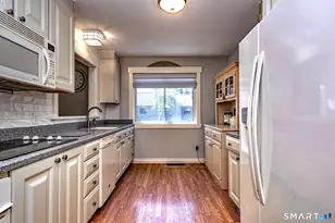 96 Seminole Ln, Stratford, CT 06614 - Photo 16