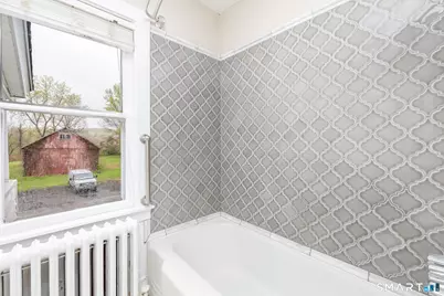 257 Tunxis Avenue, Bloomfield, CT 06002 - Photo 28