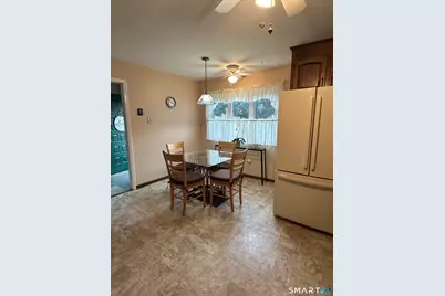 162 Pheasant Ridge #162, Shelton, CT 06484 - Photo 4