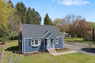 122 Capen St, Windsor, CT 06095 - Photo 2