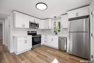 122 Capen St, Windsor, CT 06095 - Photo 12