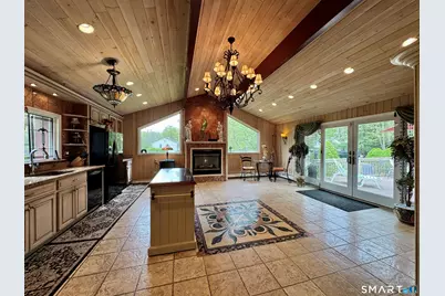 22 Larkspur Drive, Trumbull, CT 06611 - Photo 8