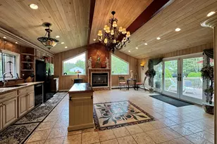 22 Larkspur Dr, Trumbull, CT 06611 - Photo 8