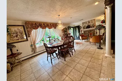 22 Larkspur Drive, Trumbull, CT 06611 - Photo 10